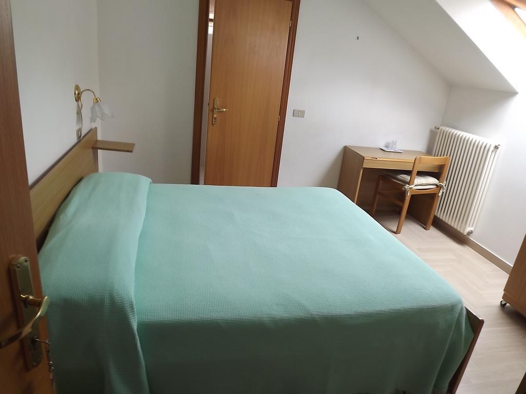 Affittacamere Via Carducci Gubbio Exteriör bild