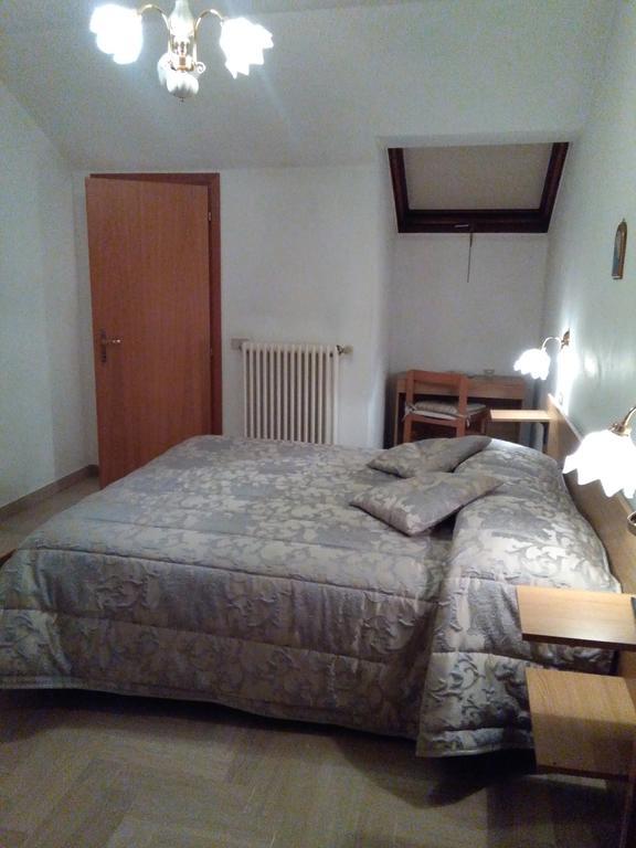 Affittacamere Via Carducci Gubbio Exteriör bild